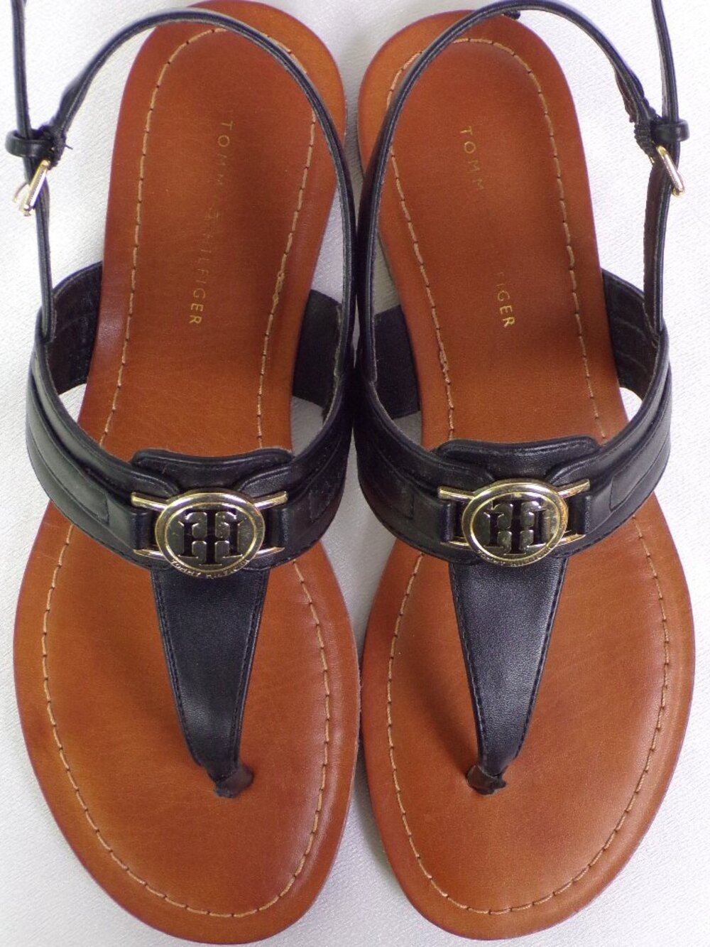 TOMMY HILFIGER 7M flat-heel slingback thong sandals black uppers brown insoles